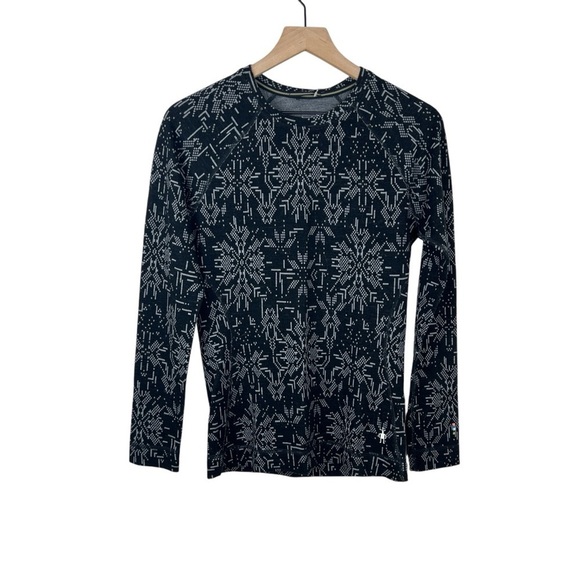 Smartwool Tops - Smartwool Merino 250 Baselayer Pattern Crew Black Snowflake Print